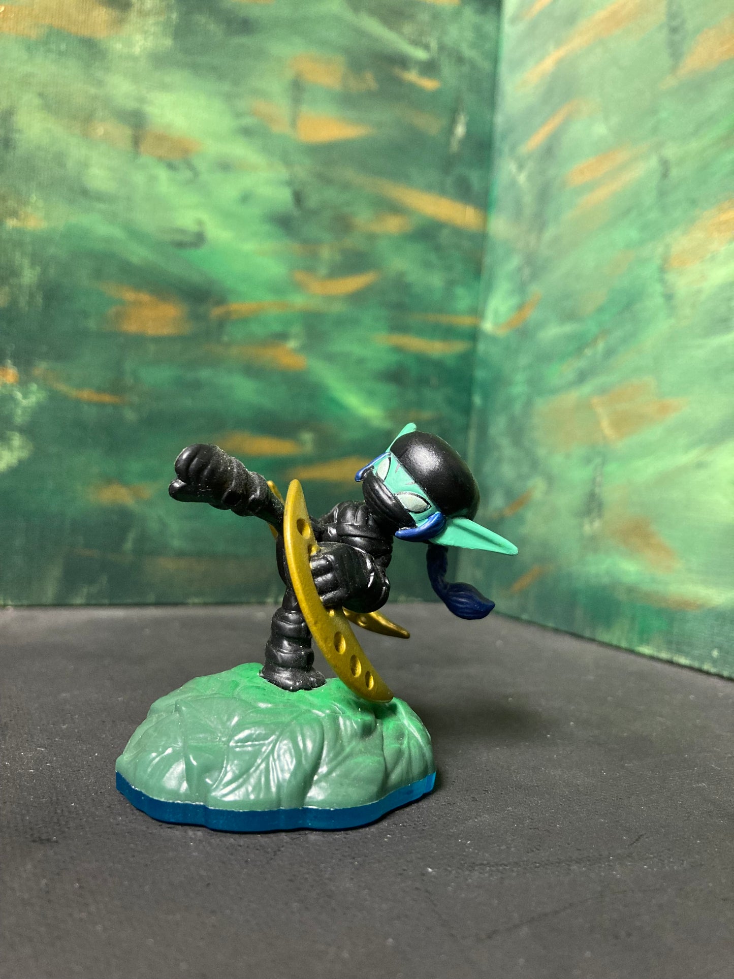 Stealth Elf (Dark) Skylander